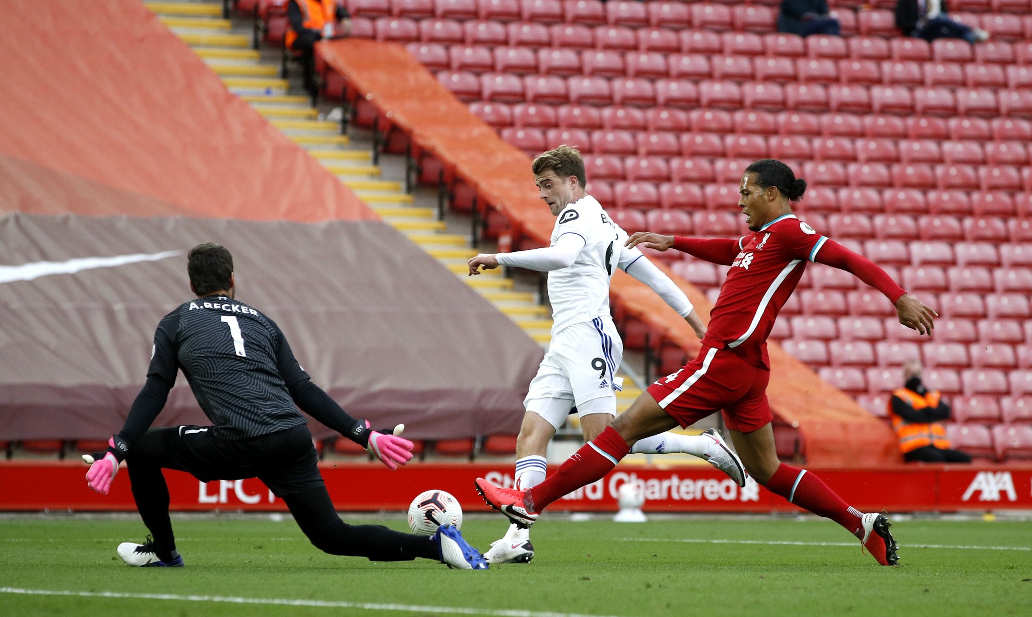 亚马尔的表 亚马尔的表